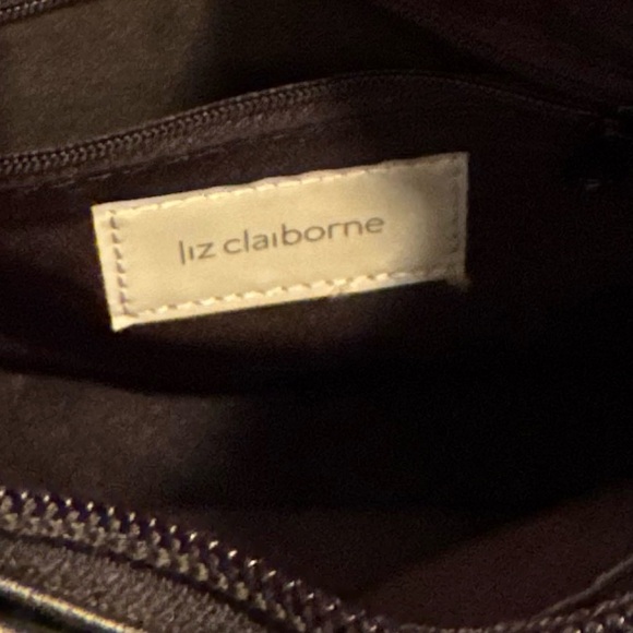 Liz Claiborne Classic Black Shoulder Bag - Picture 8 of 9